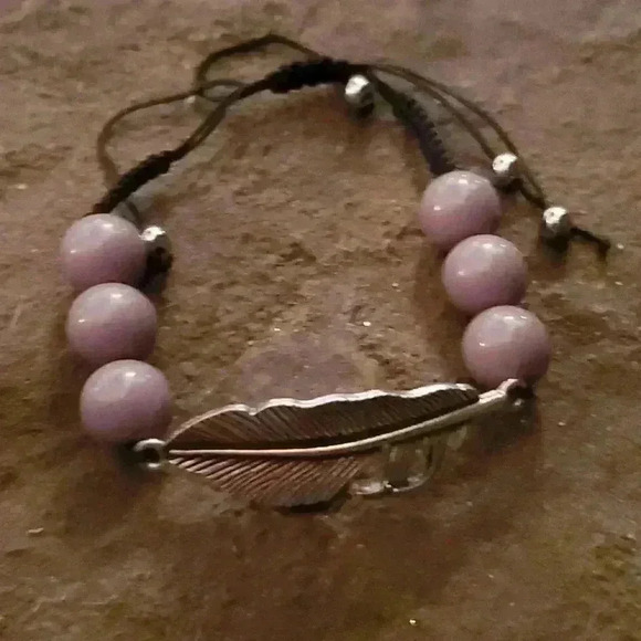 Feather 🪶 bracelet - Picture 1 of 1